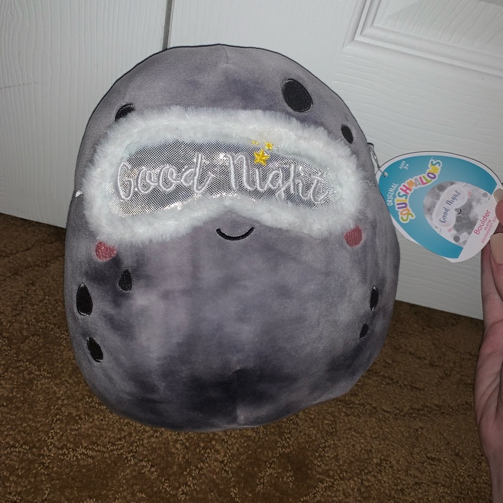 Boulder 8” squishmallow